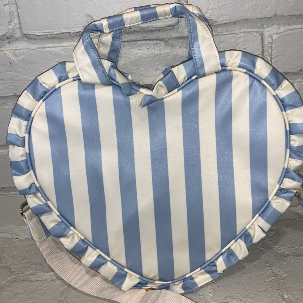 Stoney Clover Lane Hydrangea heart tote New without tags